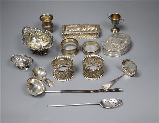 A Victorian silver toddy spoon with whalebone handle and a collection of small silver, approx 9.5oz (weighable)
